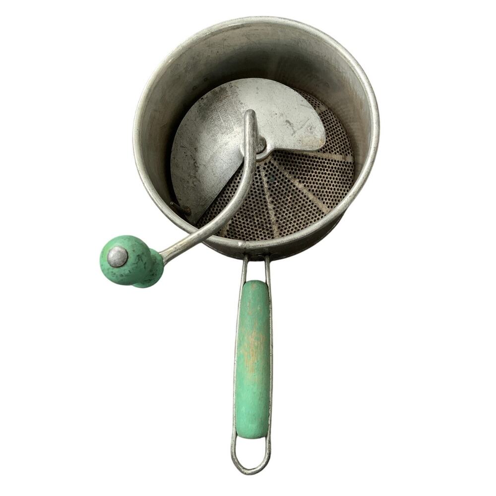 Vintage 2 Quart Food Mill Green Wood Handle Juicer Masher Ricer Strainer
